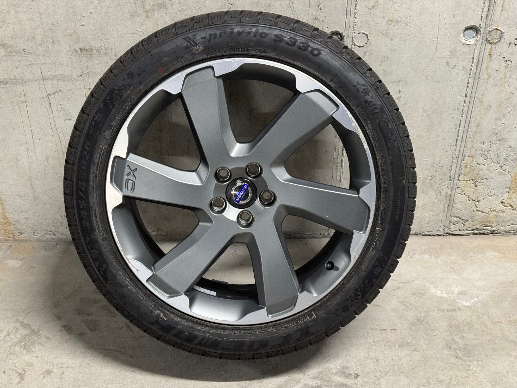 Volvo Pneus & Kompletträder: Volvo Aluräder 20" zu XC60 – Gebraucht aus Amsoldingen von 242GT 1