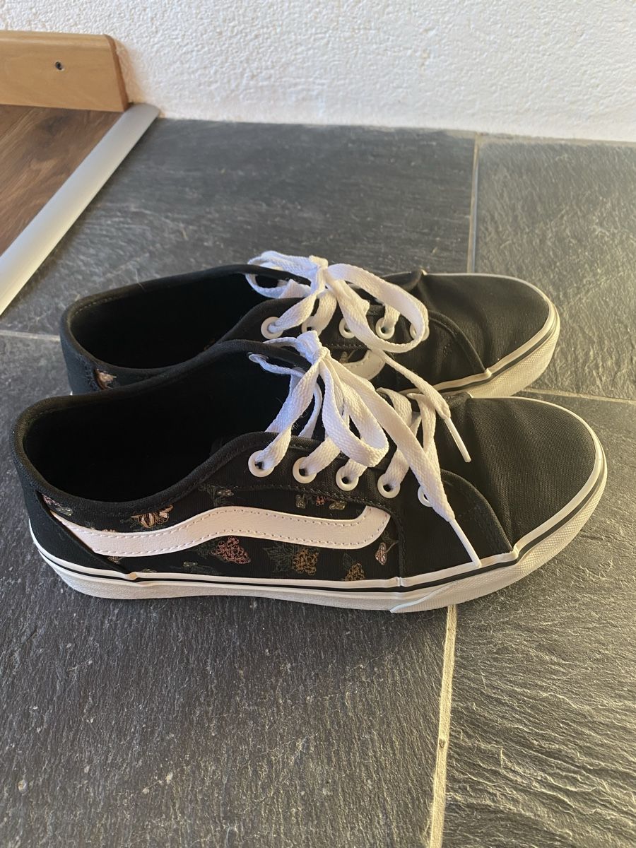 Vans Damenschuhe: Vans Sneaker Gr.38 – Gebraucht aus Lantsch/ Lenz von Krawallier