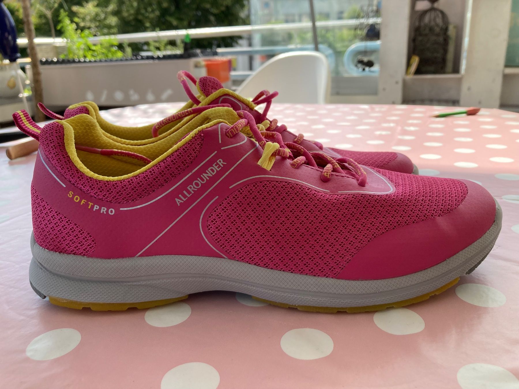 Scarpe da donna: Sneakers ALLROUNDER SOFTPRO pink Gr. 5/38 – Usato da Eschenbach SG venduto da verbascum
