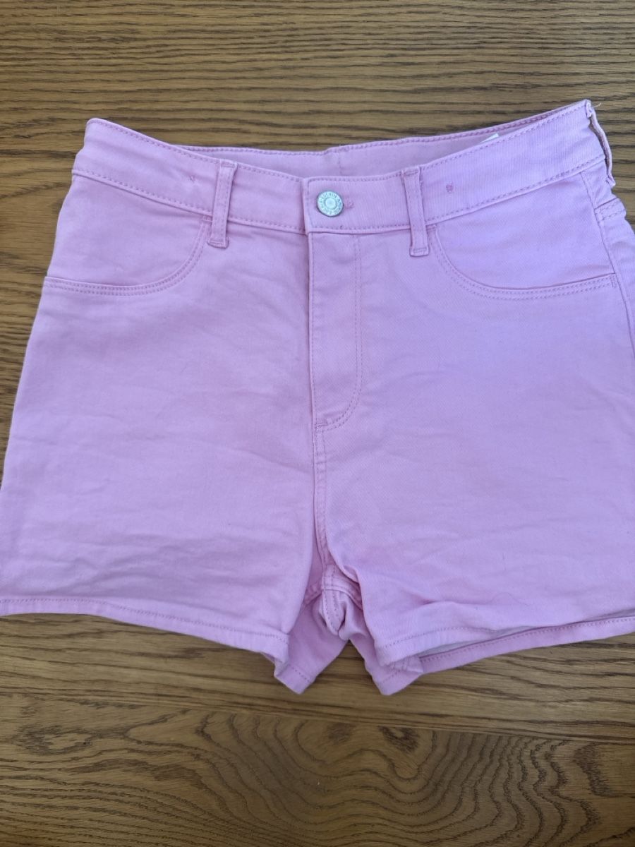 H&M Hosen: 3 paar Sommershorts – Gebraucht aus Küsnacht ZH von dps_mc9z 3