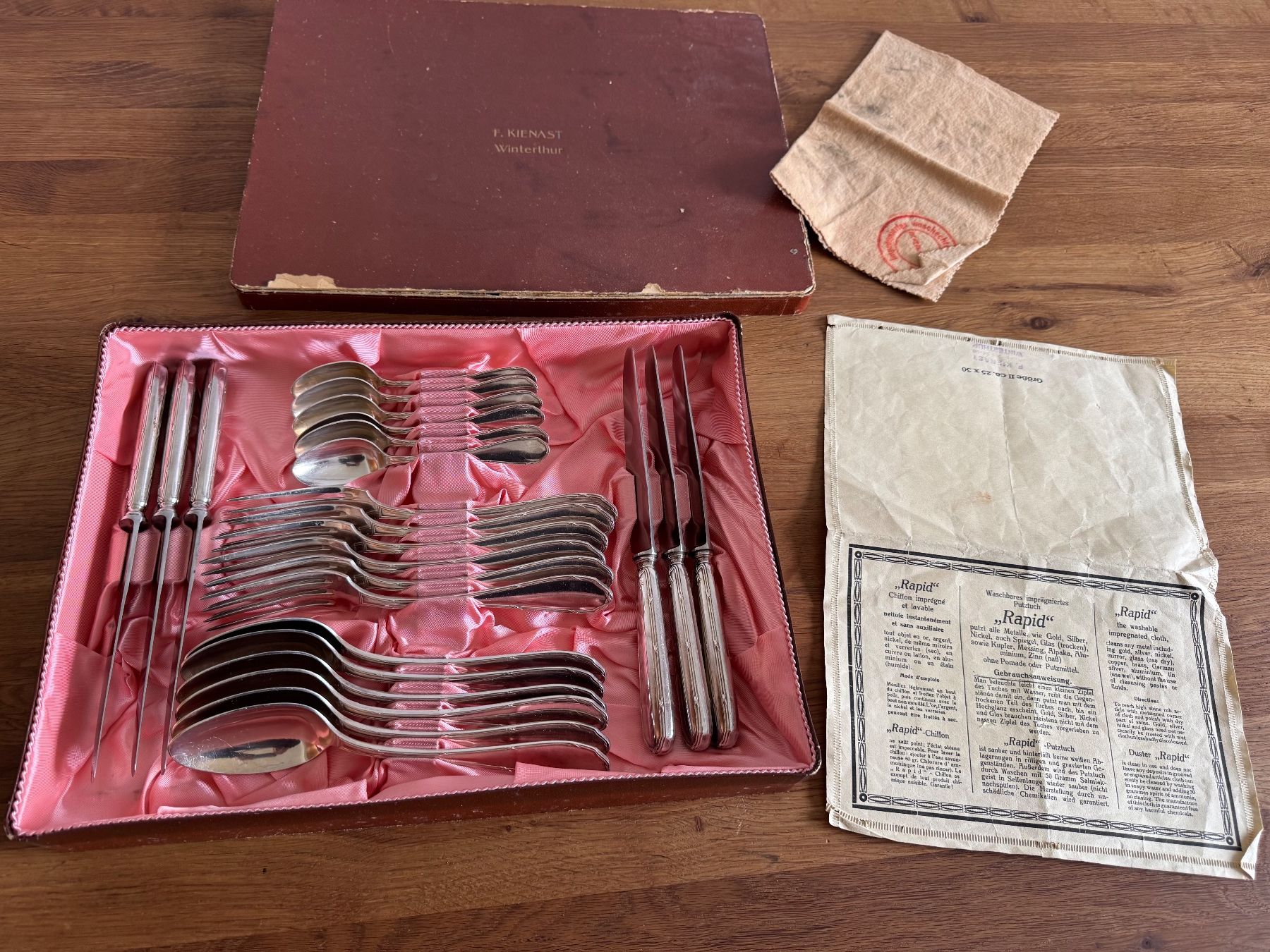 Set di posate: Antikes Besteck Set – Usato da Frauenfeld venduto da dilili 1