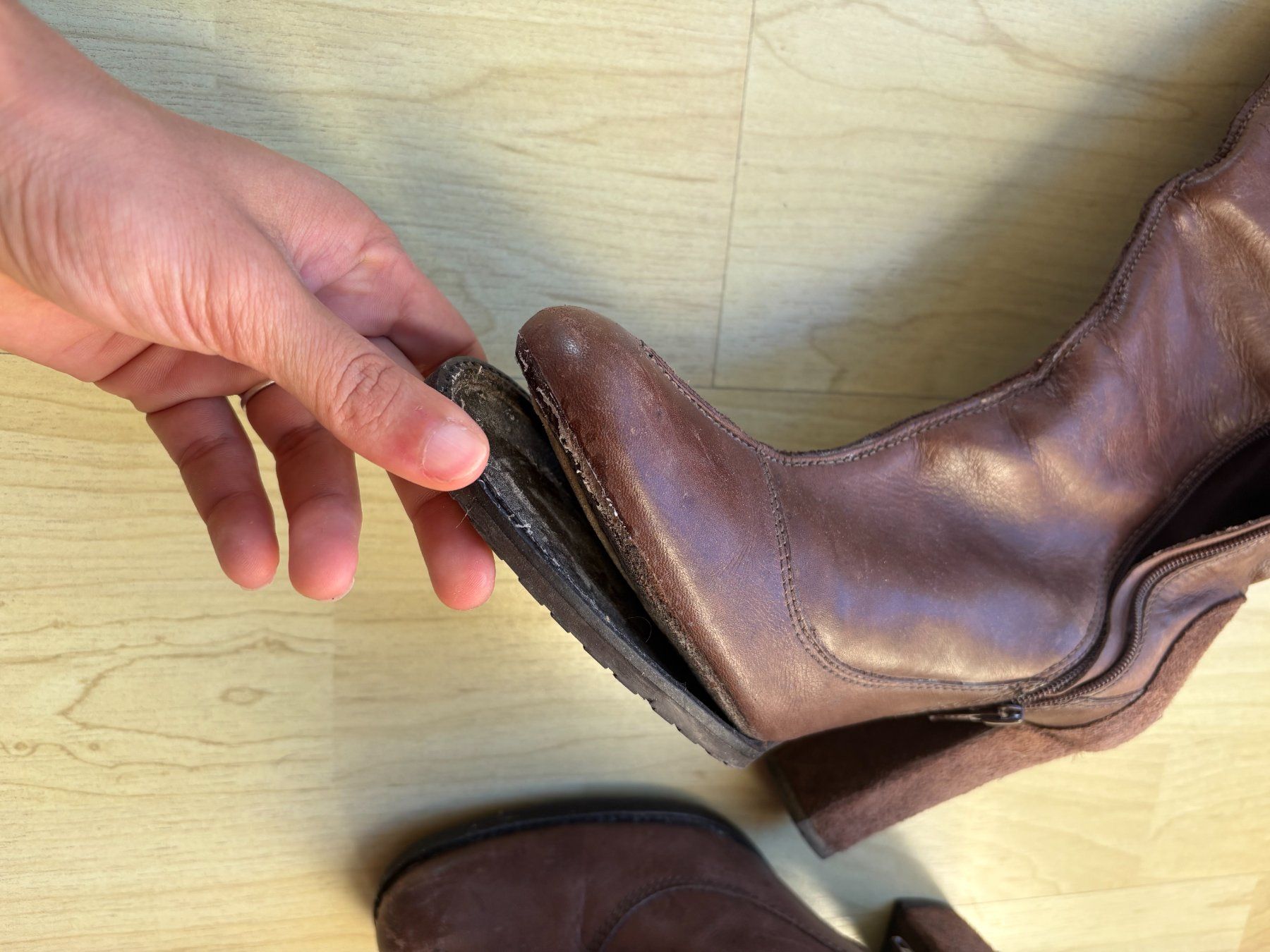 Scarpe da donna: Cantão brown leather boots 39 – Usato da Fribourg venduto da georgeabottino 2