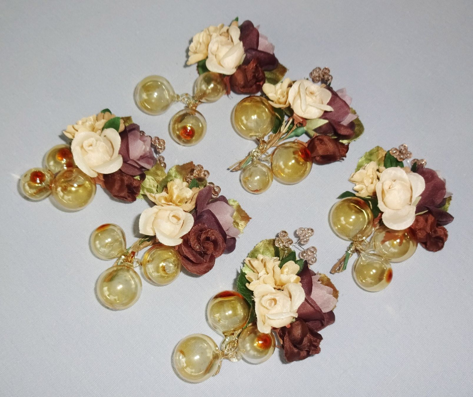 Tutte le decorazioni: 6 Servietten-Dekoblumen – Usato da St.Gallen venduto da Paddington11 2
