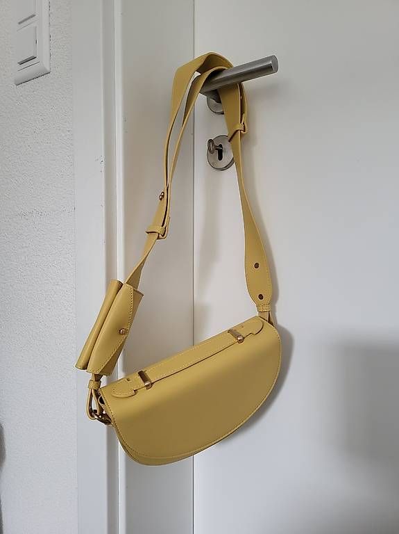 Borse da donna: Sac à main – Usato da Ecuvillens venduto da loloall 2