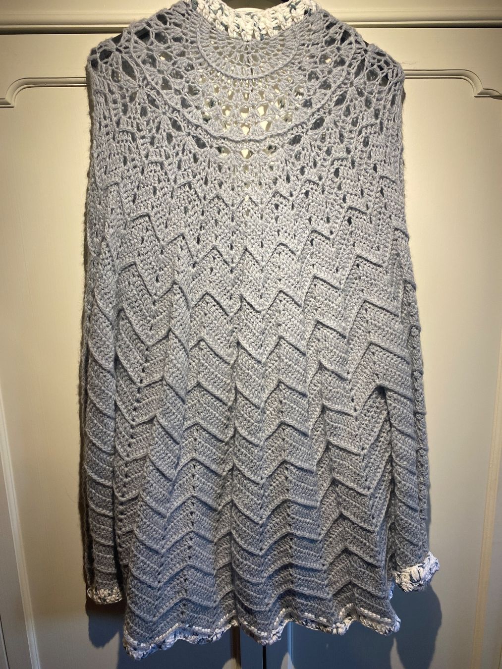 Jacken: STRICKJACKE-BLAU-WEISS,HANDGEMACHT – Neu und originalverpackt aus Meienried von ManuelaBoutique 4