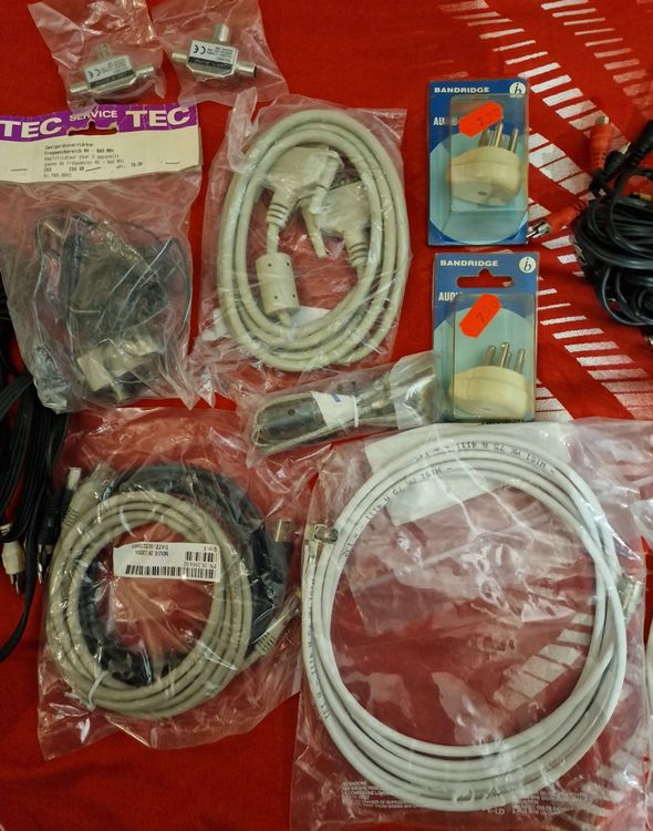 Diverse Kabel, Stecker, Verbindungen neu und gebraucht
