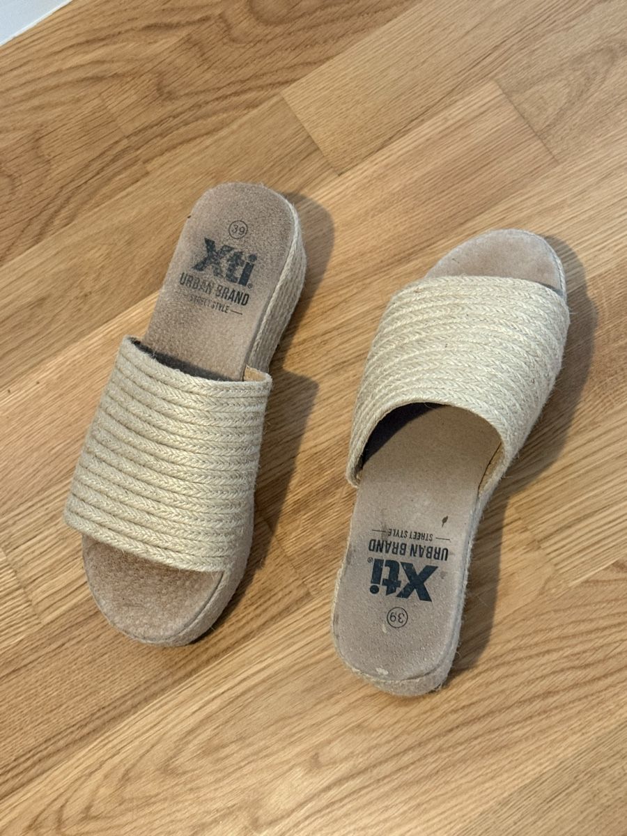 Urban Outfitters Scarpe da donna: Xti Platform Espadrille Sandals Beige Good Condition – Usato da Carrouge VD venduto da man_7hwm 3