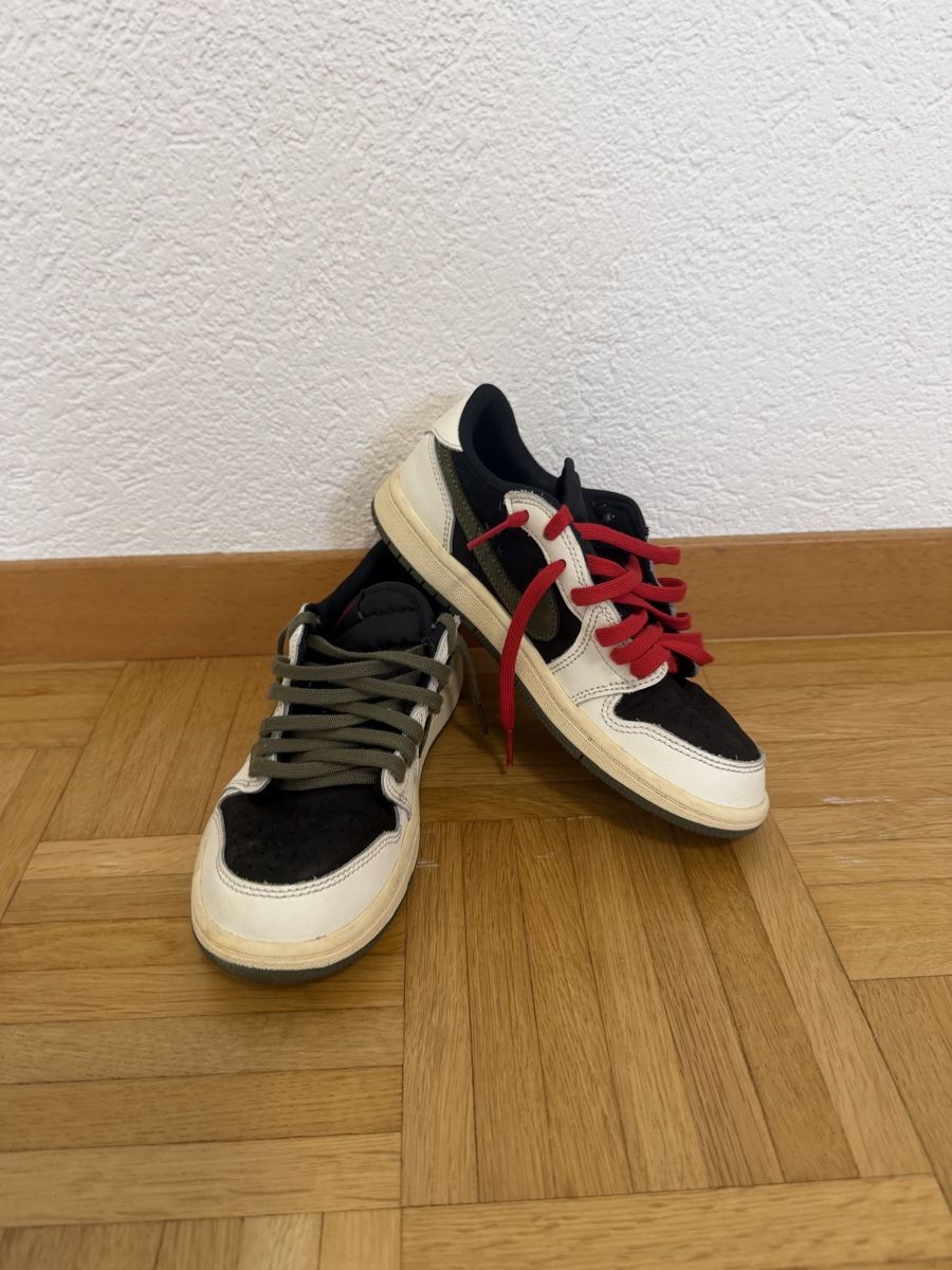 Jordan Chaussures hommes:  Travis Scott Air Jordan  – D'occasion à Domdidier par HA92 3