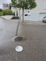 Stehlampe Metall Chrom Bogenlampe weisser Fuss gebraucht