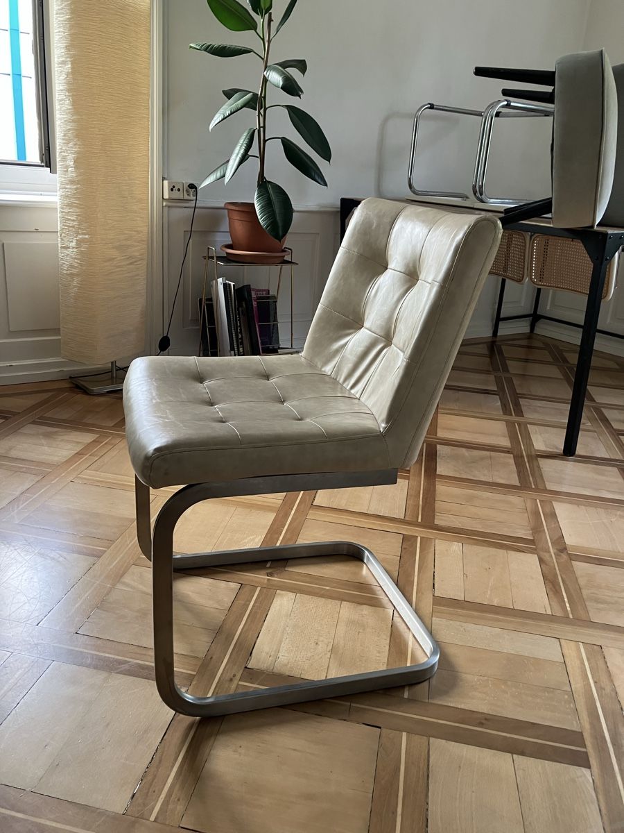 Chaises: 6 Freischwinger Echtleder – D'occasion à Zürich par emm_6ht8