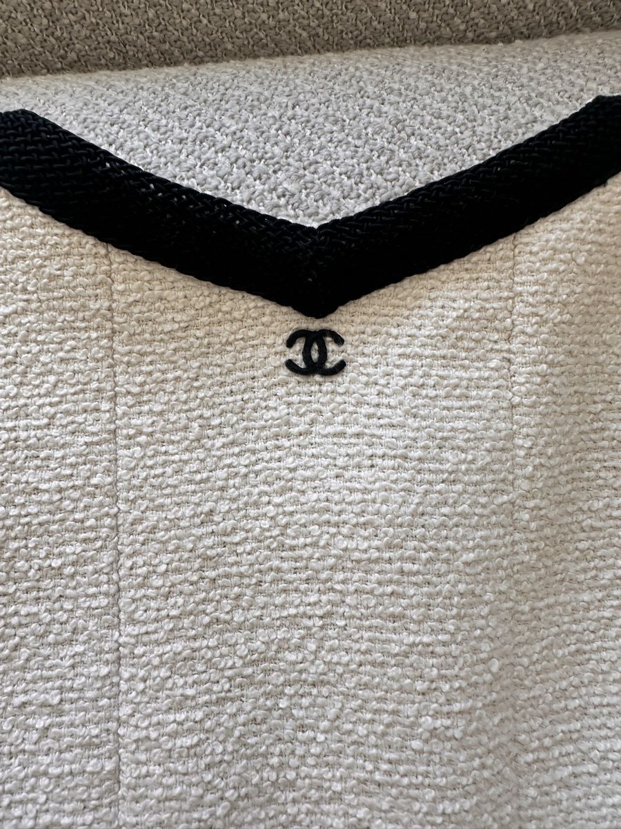 Chanel Giacche: Chanel iconic Jacket, Size S – Usato da Zürich venduto da Ele_fashionista 8