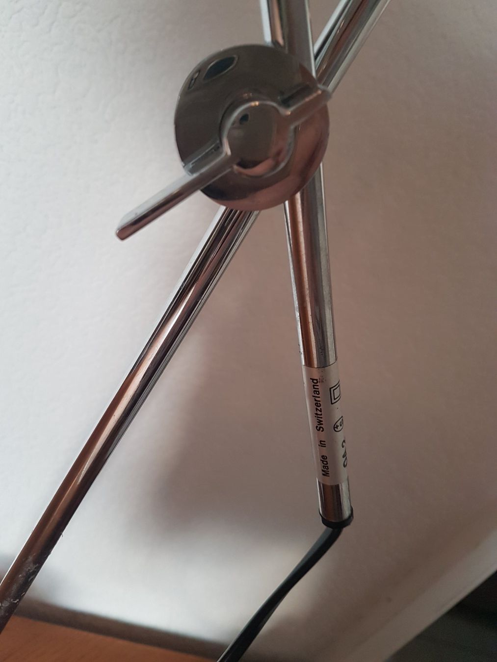 Lampen: Lampe Spot Modern Minimalism Swiss made – Gebraucht aus Wallisellen von Swissline11 4