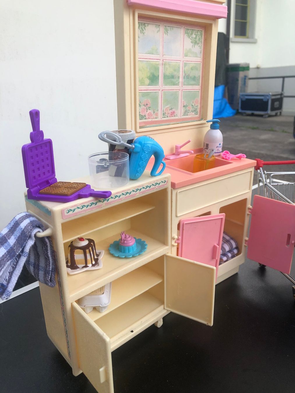 Giocattoli: Barbie Küche – Usato da Zürich venduto da BLACKDOG8 4