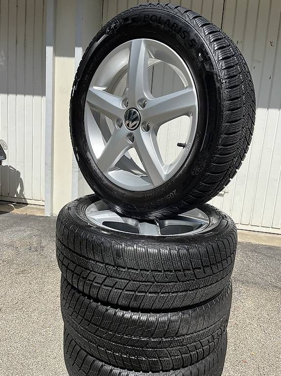 Volkswagen Pneus & Roues: 205 55 r19 – D'occasion à Regensdorf par Bani007 1