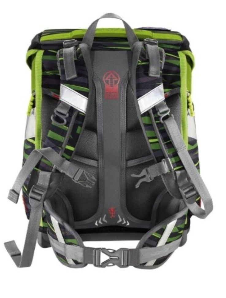 Allestimento di negozi e stand fieristici: Schulrucksack-Set Neupreis über 300.- – Usato da Heiligkreuz (Mels) venduto da gre_hh7q 2