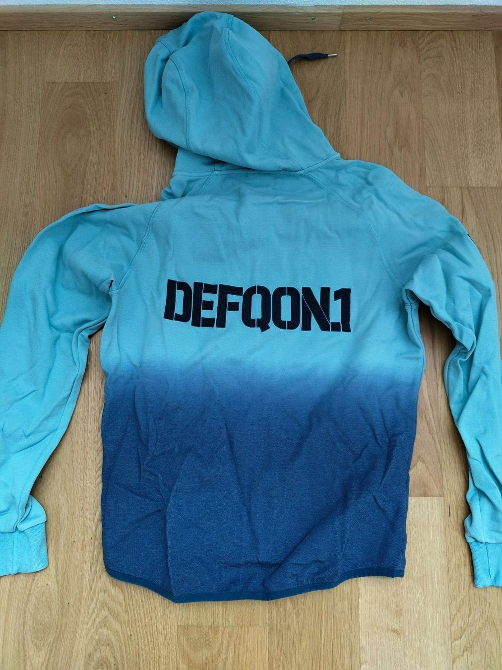 Pullover & Sweatshirts: Defqon.1 Hoody / Kapuzenpullover – Gebraucht aus Schwyz von Balmer92 2