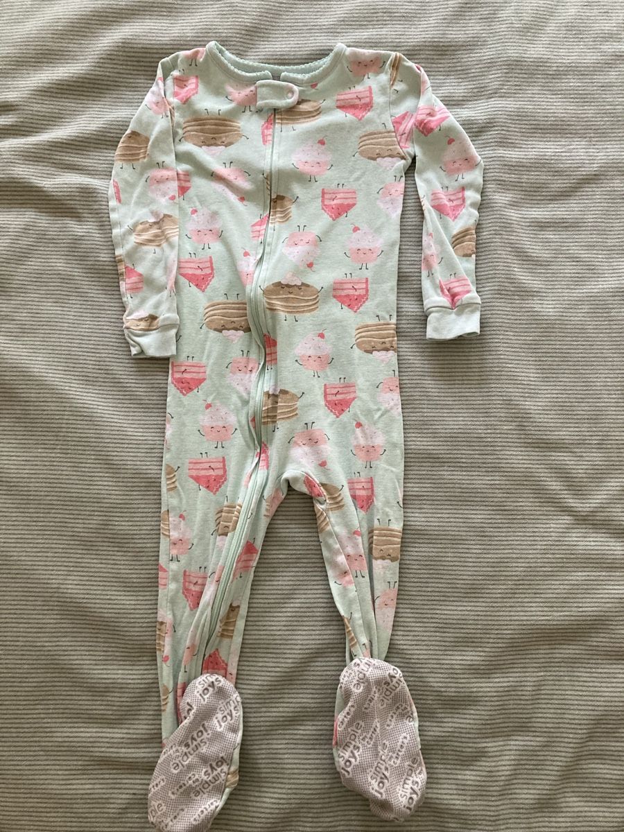 Pyjamas & Ähnliches: 4 pyjamas une-pièce t. 98 – Gebraucht aus Genève von Eschindler 3