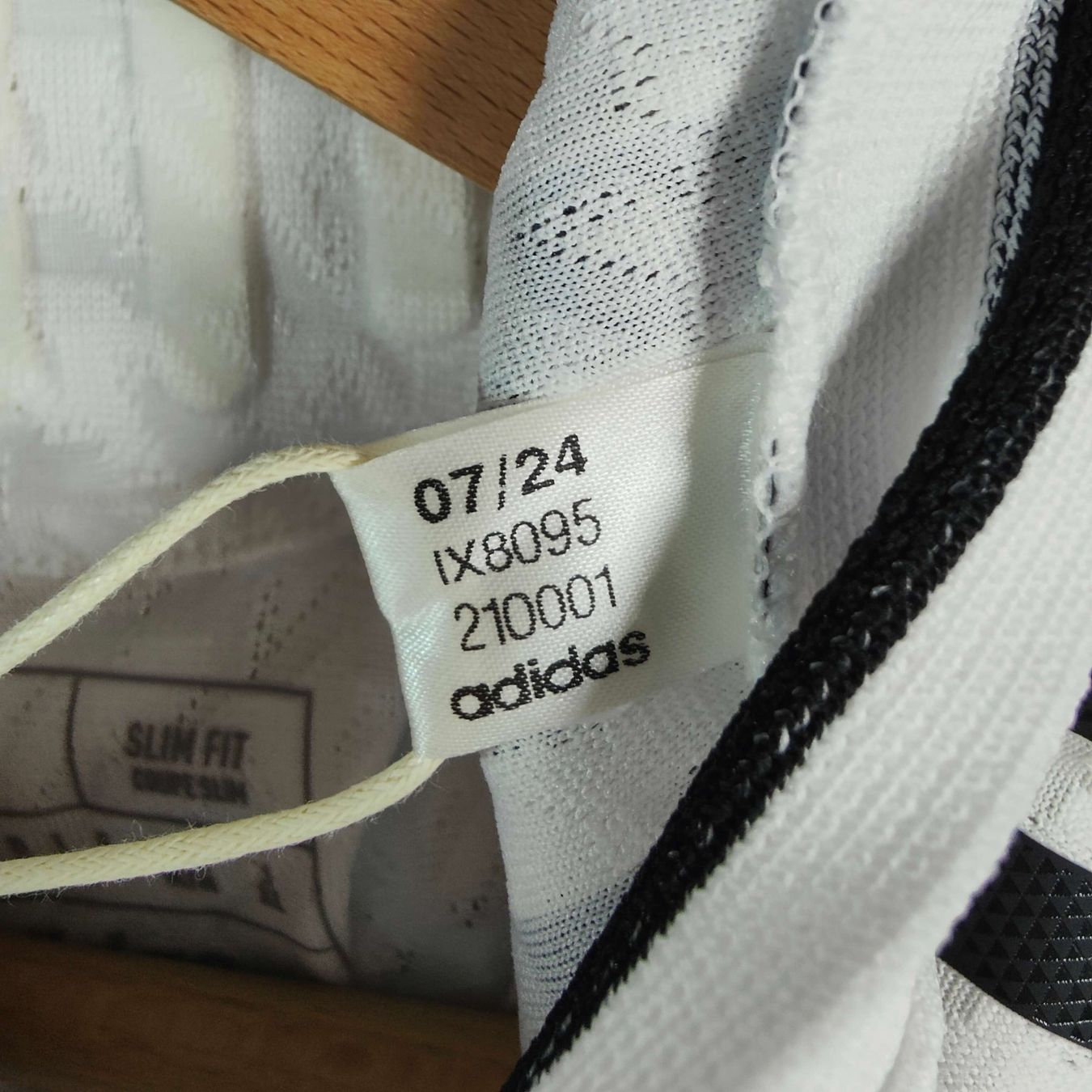 Real Madrid Canottiere & Pantaloni: Original 24-25 Real Madrid Home Trikot Player version Mbappé – Nuovo e nell'imballaggio originale da Martigny venduto da eternalpitch 5