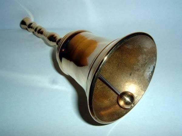 Glocken & Treicheln: Wundervolle Tisch Glocke Klingel aus massive Messing – Neu (gemäss Beschreibung) aus Drochtersen von Simonchen 2