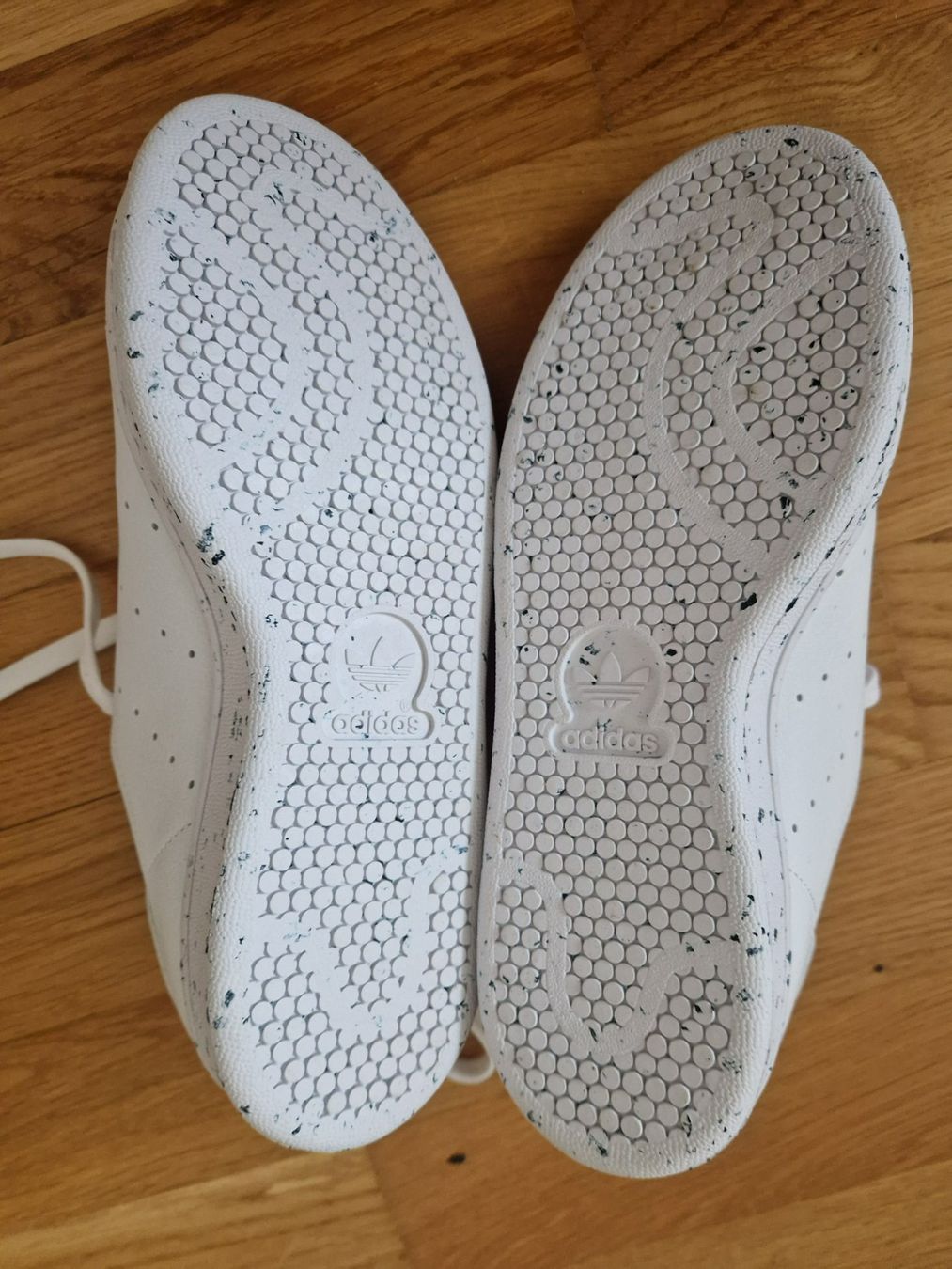 Adidas Herrenschuhe: Adidas Stan Smith weiss, neuwertig – Neu (gemäss Beschreibung) aus Schinznach Dorf von mast8919 1
