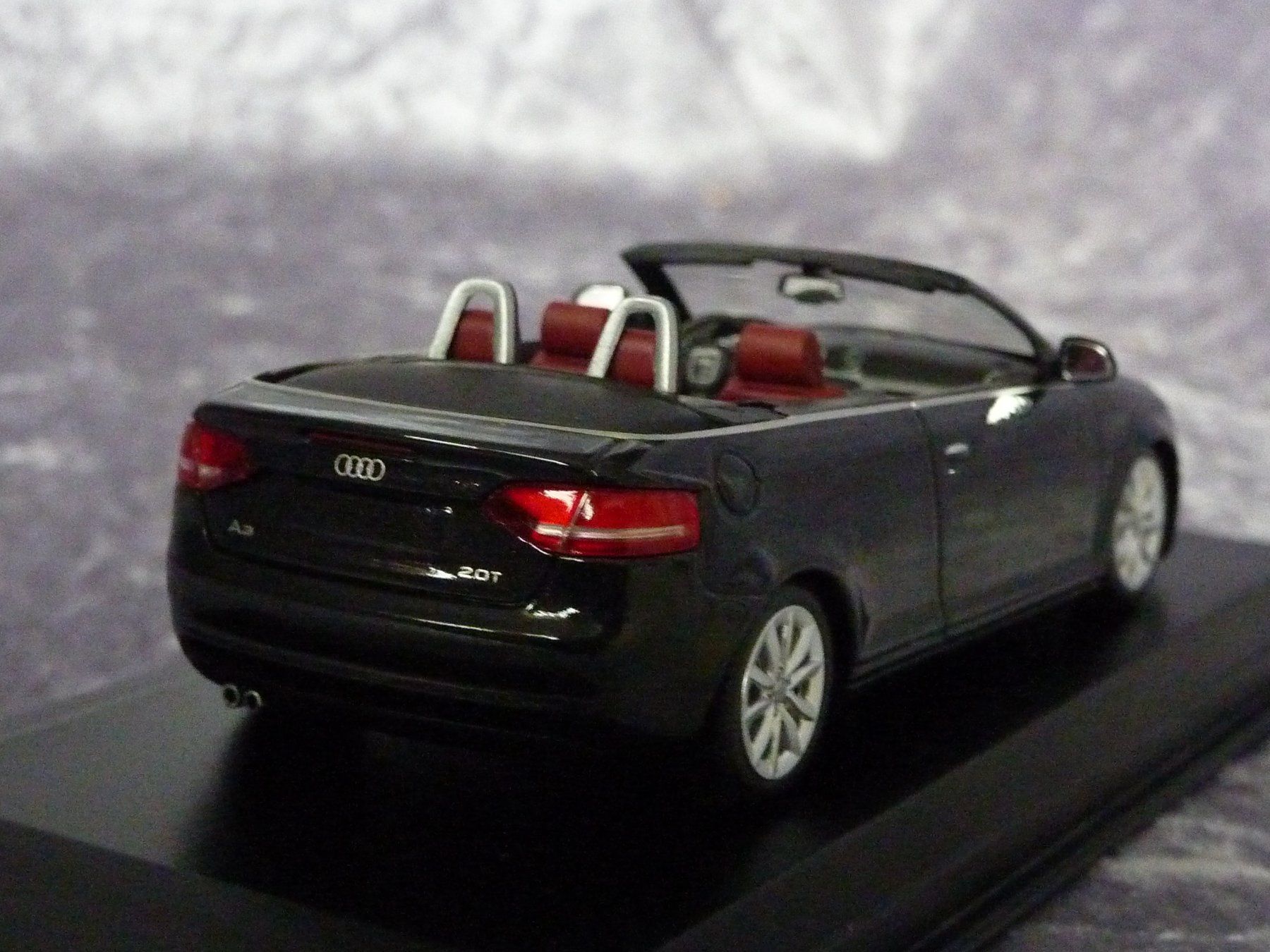 Minichamps Modellautos: Audi A3 Cabriolet 1:43 – Gebraucht aus Dürrenäsch von modellautos4you 3