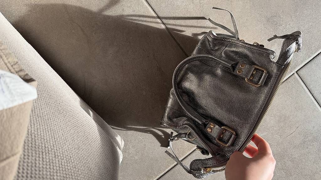 Borse: Vendo borsa argento – Usato da Sessa venduto da Thisisemma 2