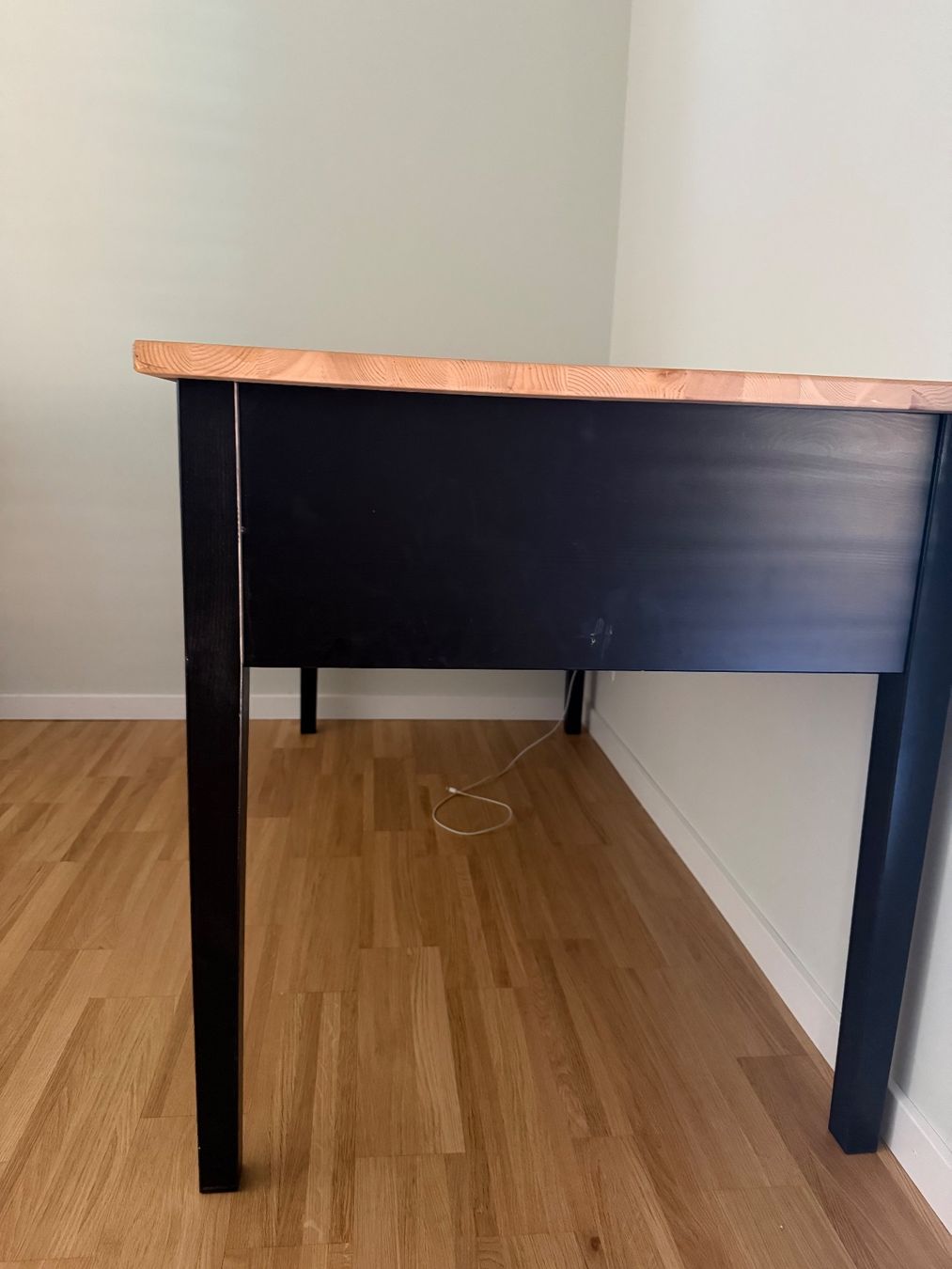 Ikea Scrivanie: IKEA Schreibtisch – Usato da Aarau venduto da kkfeliz 3