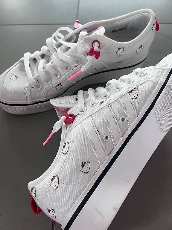 Scarpe da uomo: Hello Kitty Adidas Turnschuhe Gr. 42 – Usato da Delemont venduto da Mellax75 3