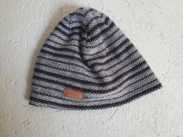 Strickmütze gestreift schwarz grau