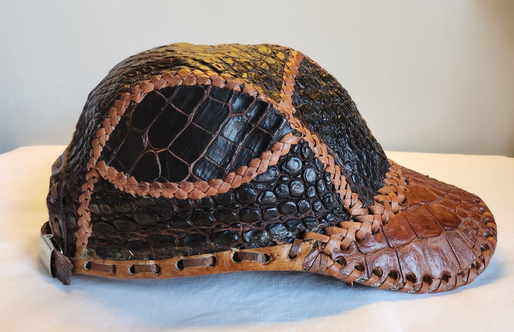 Copricapi, berretti & cappellini: Vintage Kaiman Leder Cap Basecap Handarbeit – Usato da Zürich venduto da BAENZERINO 4