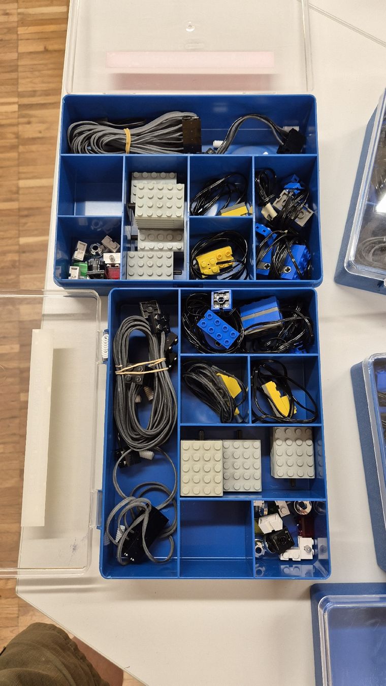Lego Baukästen: LEGO MINDSTORMS Education Set gebraucht dacta, robolab – Gebraucht aus Zürich von Thevanboomer 2