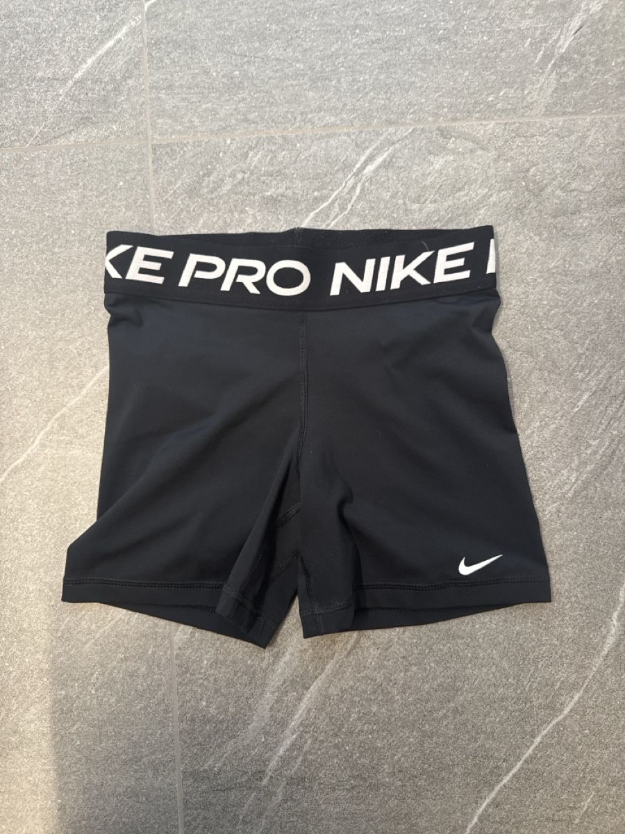Nike Leggings: Nike pro S – Gebraucht aus Porza von kaj_d5q7
