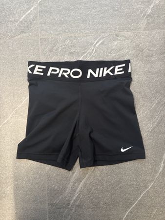 Nike pro S