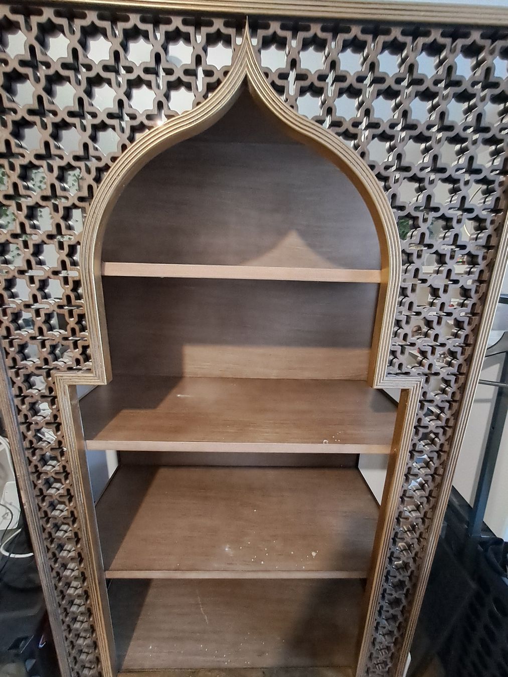 Armoires: Orientalisches Möbel – D'occasion à Matzingen par Aurinko 4