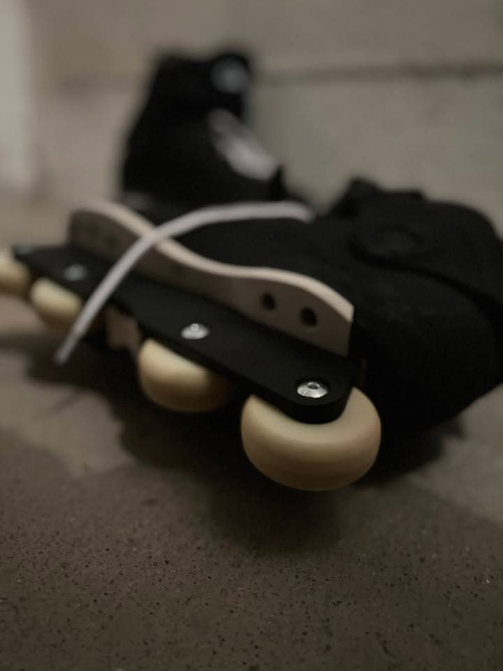 Pattini in linea & Pattini a rotelle: ROLLERBLADE BLADERUNNER FURY 44.5 – Nuovo (secondo la descrizione) da Lugano venduto da cjporko 4