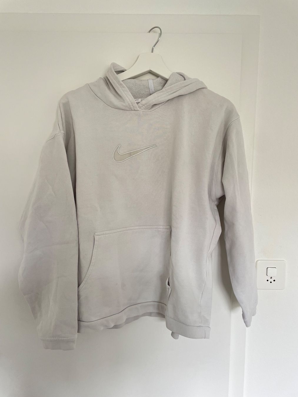 Nike Maglioni & Felpe: Vintage Nike Hoodie – Usato da Thun venduto da eli_68jk