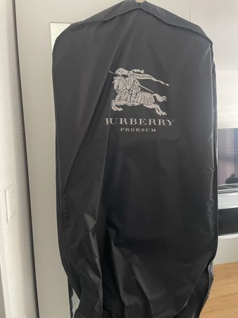Burberry Mantel