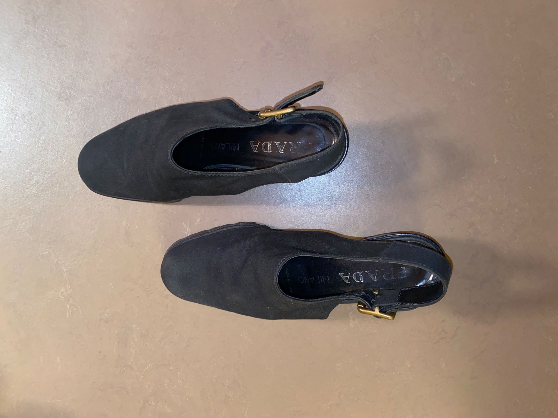 Prada Scarpe da donna: Schwarze PRADA Clogs Stoff, Gr. 36.5 – Usato da Tamins venduto da and_8ycc 2
