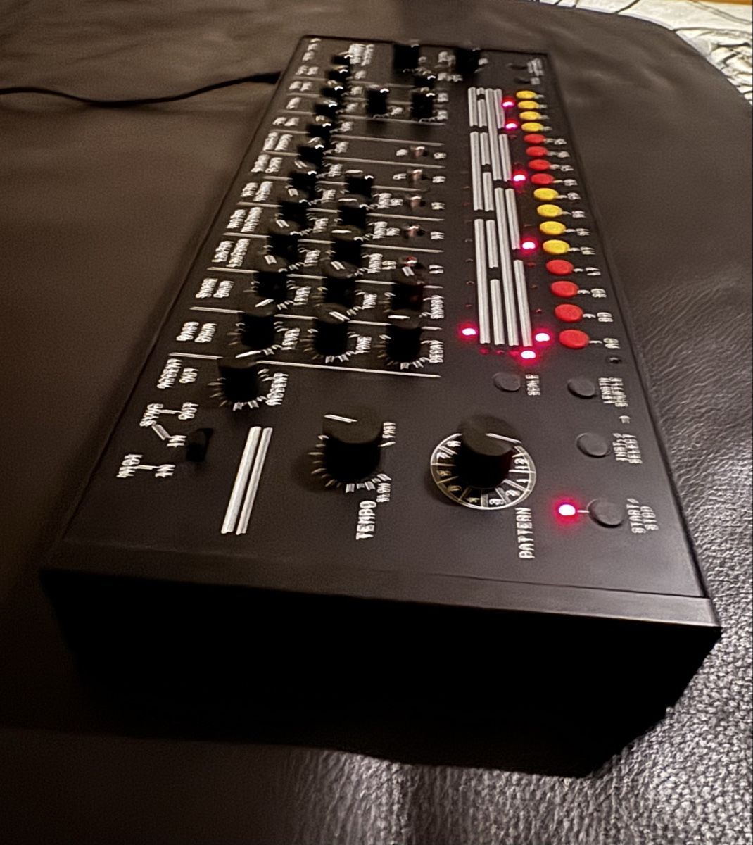 Roland Strumenti musicali: Acidlab Miami - Drummachine - (TR-808 Klon) – Usato da Zürich venduto da 1cut2 1