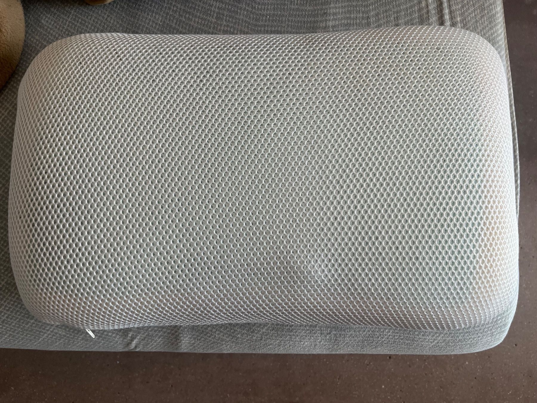 Cuscini: Ergonomisches Kissen Memoryschaum – Usato da Niederurnen venduto da val_v5y7