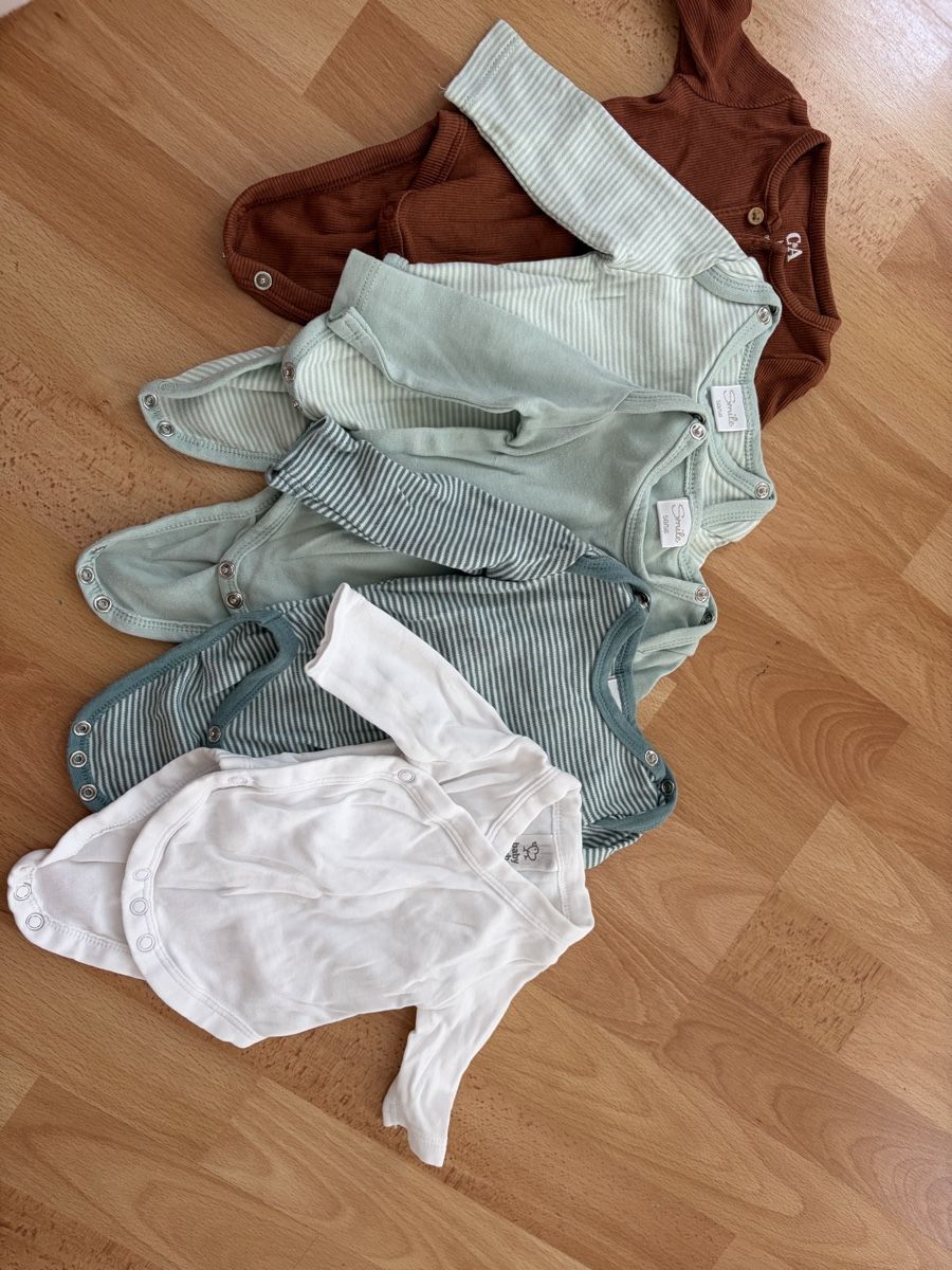Lotti & Set di vestiti: Baby clothes bundle various brands size 50-56 – Nuovo (secondo la descrizione) da Arbon venduto da bot_5ht5 5