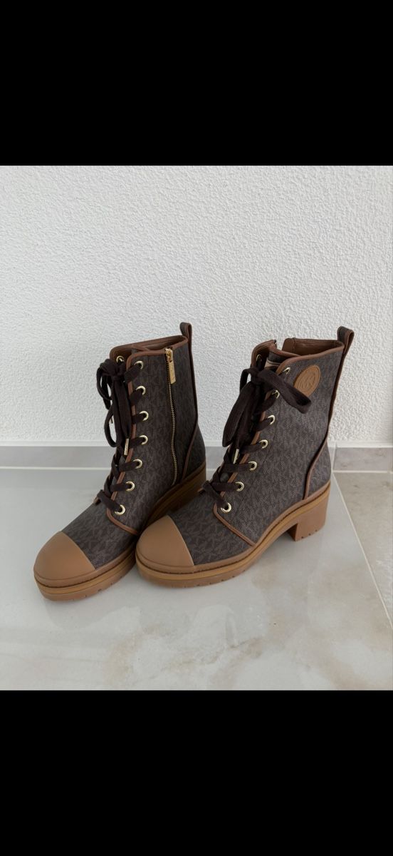 Michael Kors Chaussures femmes: Michael Kors Stiefeletten  – D'occasion à Buchs AG par Maison_Djana_ 2