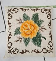 Deko Kissen ca. 40 x 40 cm Bezug von Hand gestickt