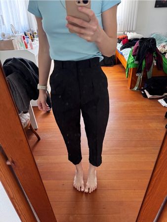 SCHWARZE HIGH-WAIST HOSE