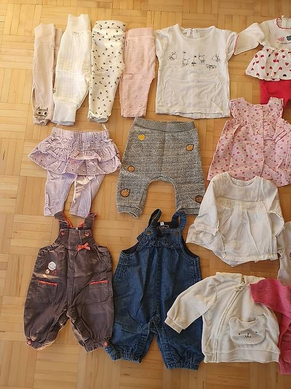 Ensembles coordonnés: Habits bébé 0-3mois – D'occasion à Prêles par suki_s 2