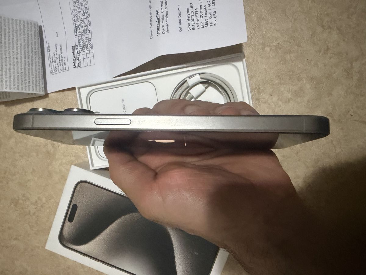 Apple Telefoni cellulari / Smartphones: iPhone 15 Pro max - 256 GB - Natural Titanium – Usato da Altendorf venduto da HivaDM 5