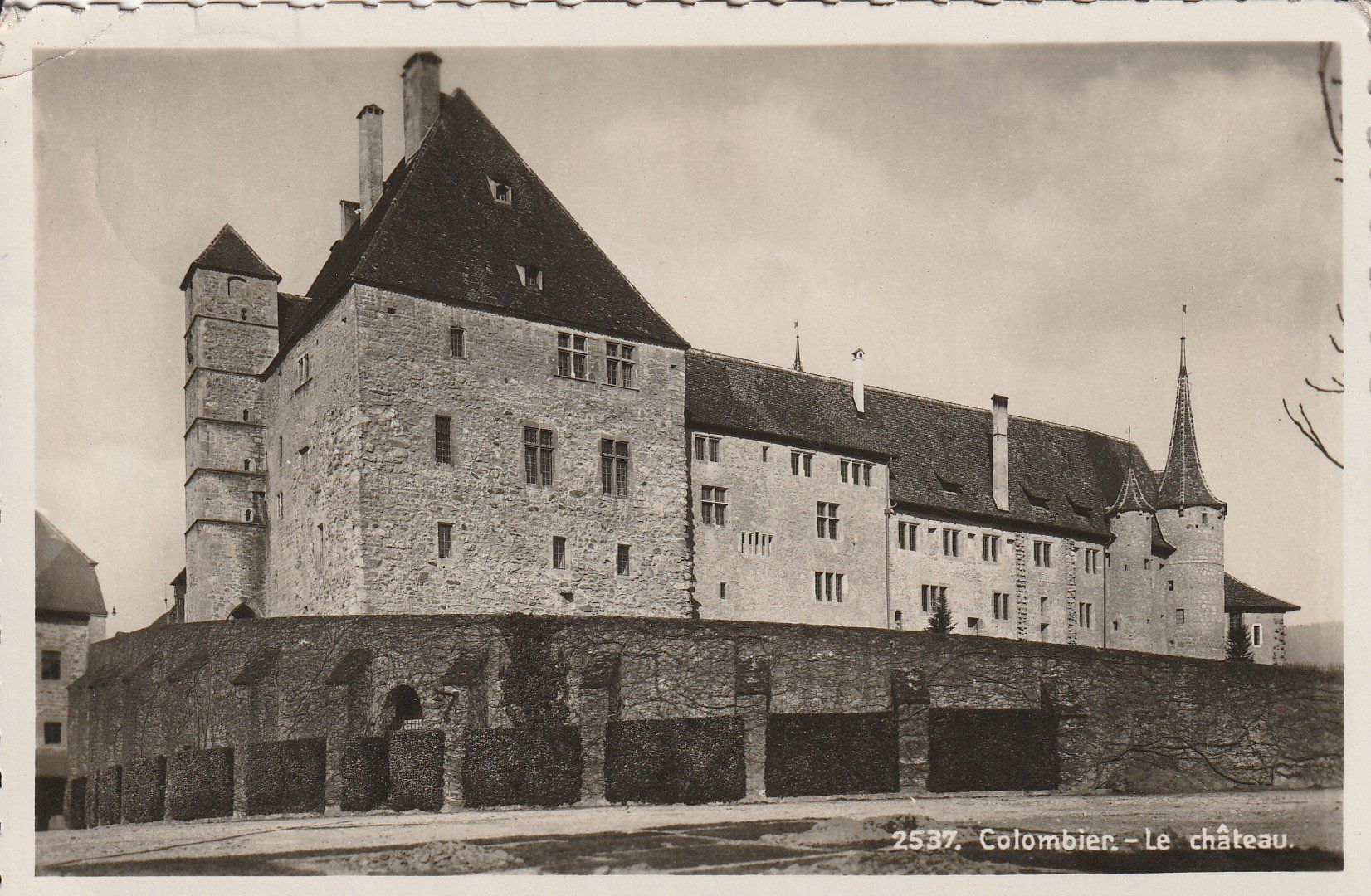 Cartoline postali: AK - Colombier - gelaufen mit Feldpost – Usato da Fribourg venduto da schnalla92