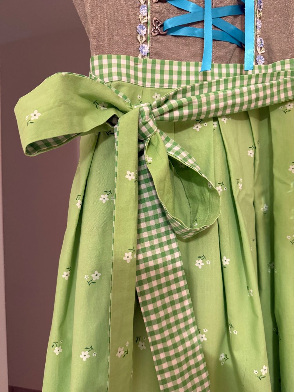 Kleider: Dirndl von Stockerpoint – Gebraucht aus Riehen von Guefeli0 5