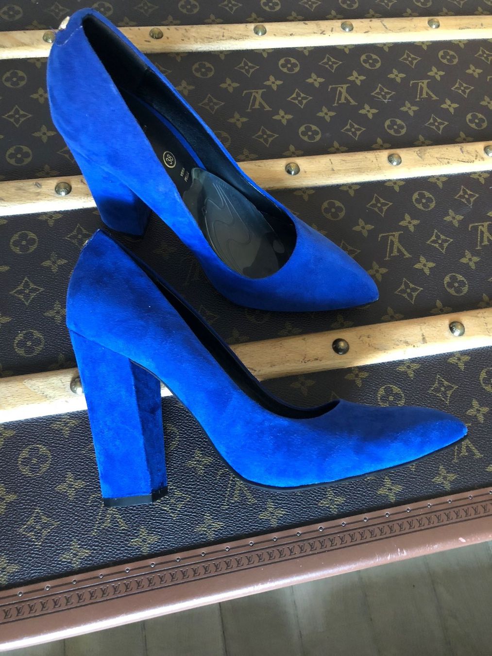 Scarpe da donna: Higheel / Pump Wildleder blau – Usato da Kilchberg ZH venduto da happyymee 1