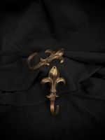 Fleur-de-lis Hooks Set Brass Antique Style 2 Pieces